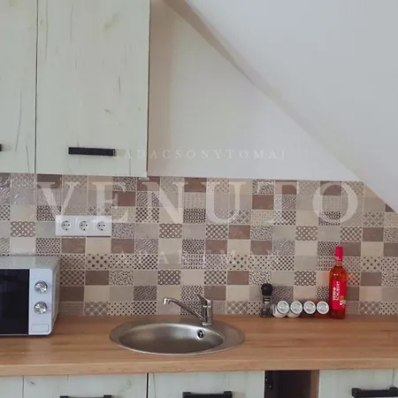 דירה Venuto Apartman *